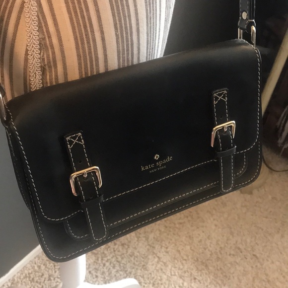 kate spade Handbags - 🔥1 hr SALE - Kate Spade black leather